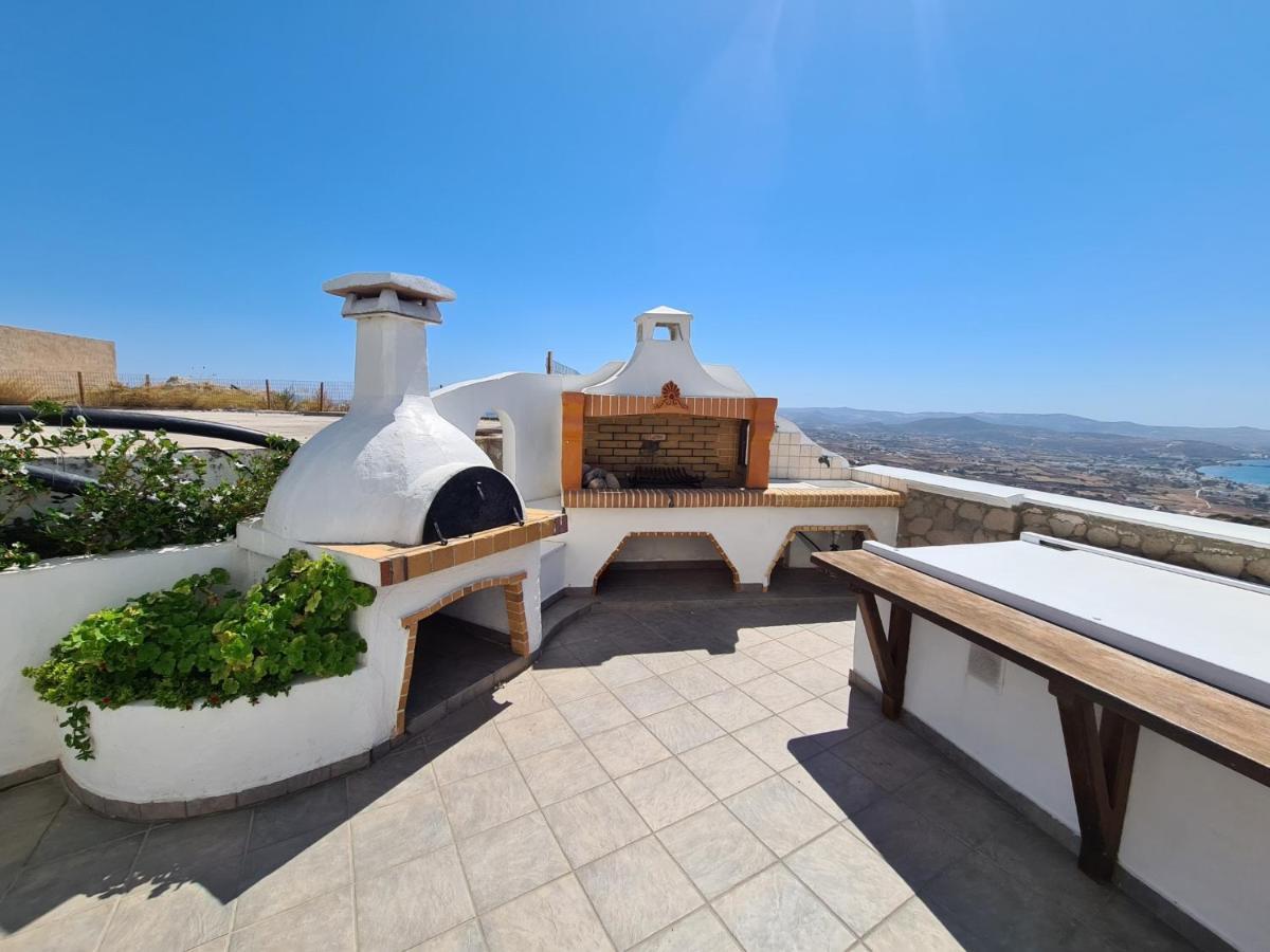 Milos Sun Villa Peran Triovasalos Exteriör bild