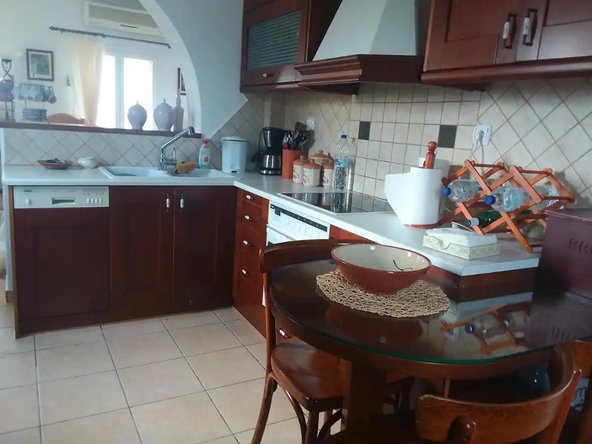 Milos Sun Villa Peran Triovasalos Exteriör bild