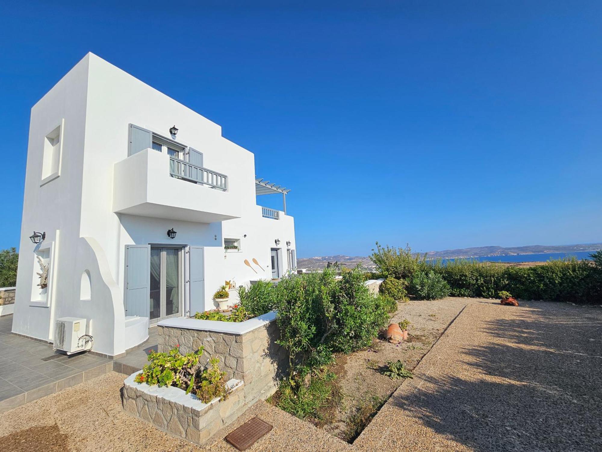 Milos Sun Villa Peran Triovasalos Exteriör bild